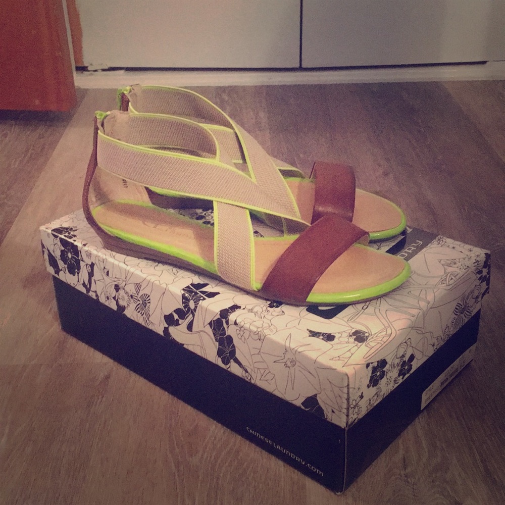 Chinese Laundry Sandal. Size 6.5